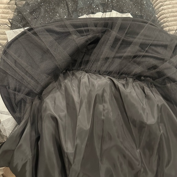 NWOT two piece cocktail, prom, winter formal dress. - Picture 7 of 14